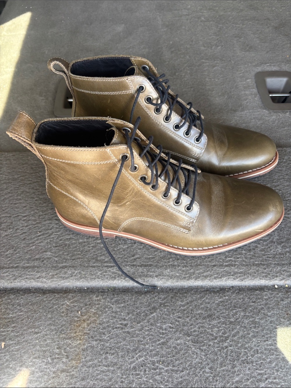 Helm The Hollis Men's Olive Leather Lace-Up Boots - Picture 3 of 6